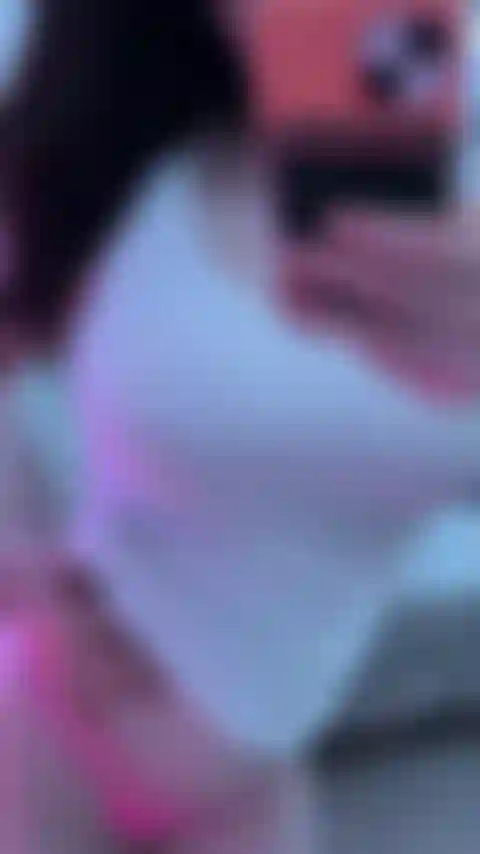 Mirror tease with closeups