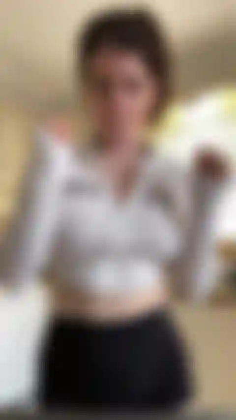 Betcha never thought youd get turned on by someone eating