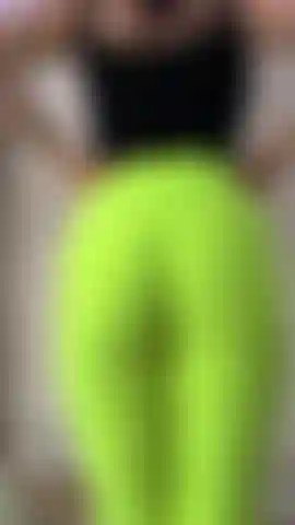 Worship my big ass in these leggings