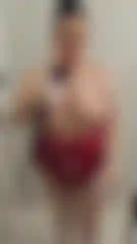 HORNY MILF IN THE SHOWER