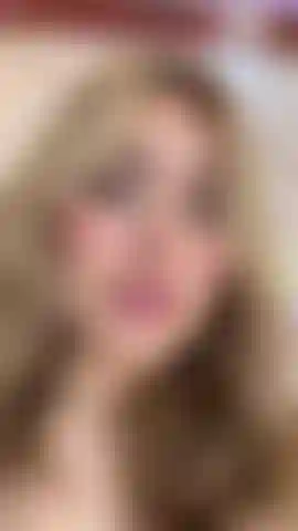 Come watch me fuck my wet pussy for you.