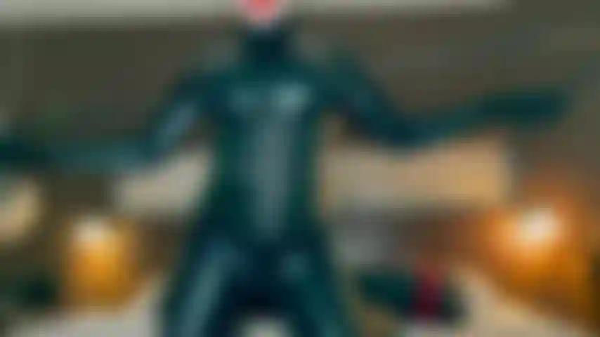 under catwomans paws trailer