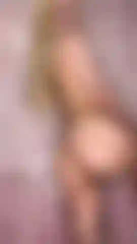 Pussy play in the shower