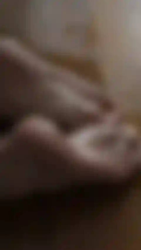 oily arches, soles, and toes