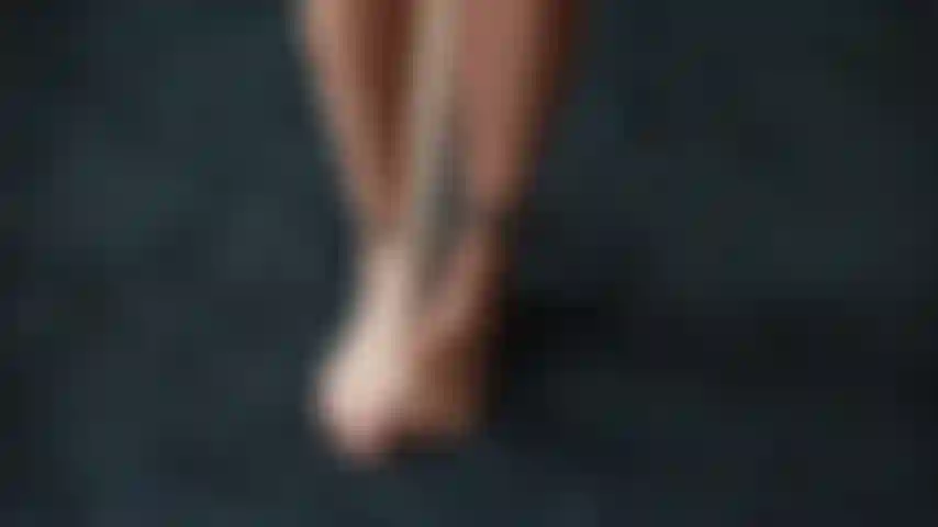 milf footshow with nylons