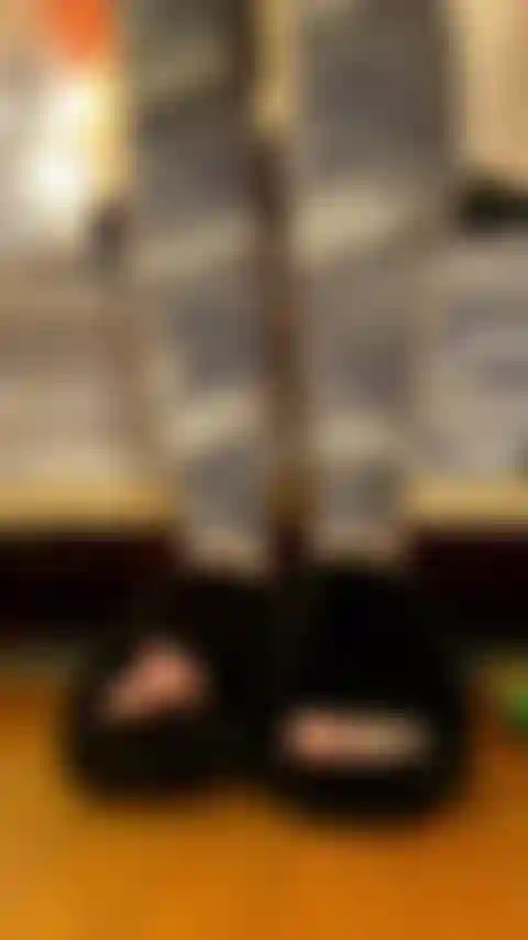 ugg slides dangle, white milf toes, scrunched soles