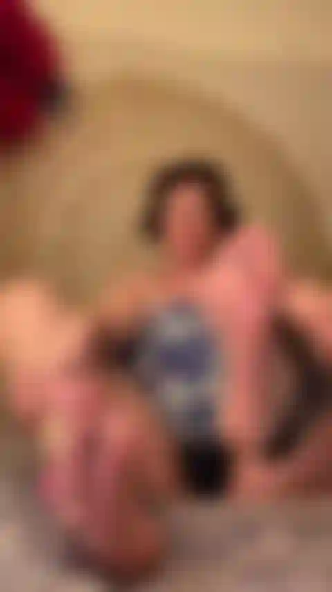 Milf soles and big tits show