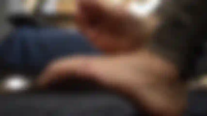close up wrinkled soles & ass show
