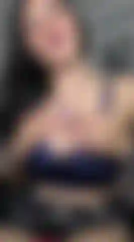 Para los que no se conforman con la imaginacin. / For those who do not conform to the imagination.