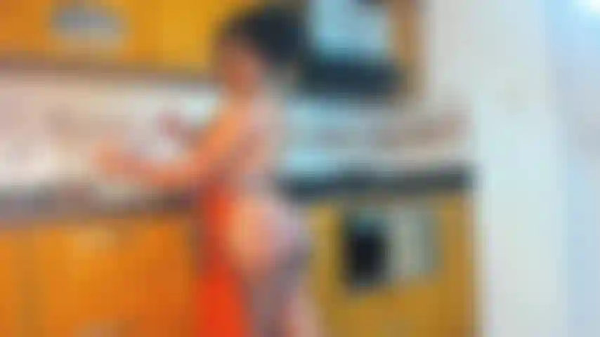 Come fuck me while i cook and play with your milk.