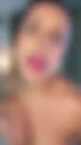 totally naked, ready for you to fuck me! 😏