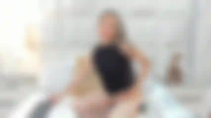 Full_naked_girl,_blowjob,_saliva_on_tits_and_massage_