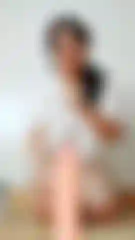 Slurpy natural blowjob in white T shirt