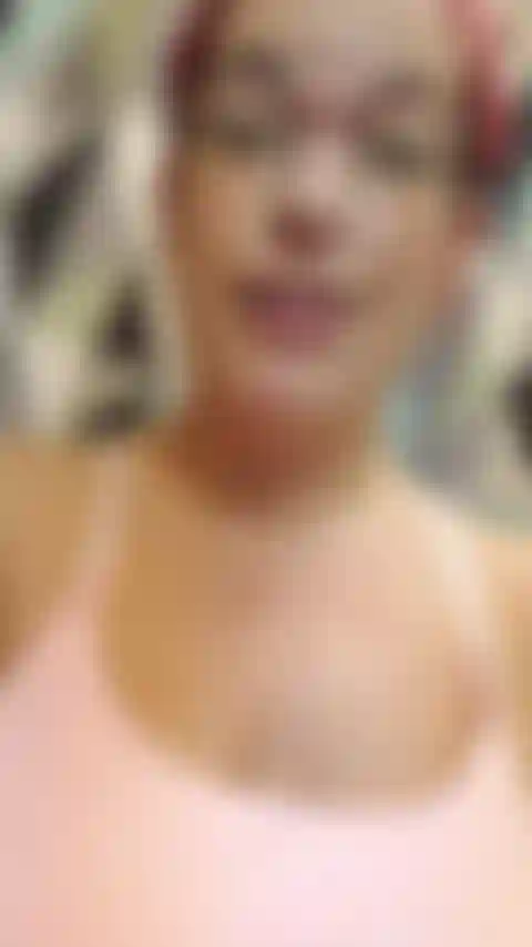 Rubbing oil all over my 39 week pregnant belly and titties and showing them off after theyre all nice and shiney with oil! - AUDIO!