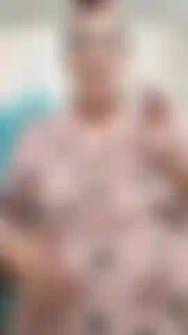 My belly is so BIG Im about to BURST!  I show off my HUGEST pregnant belly yet and talk about how Ive scheduled a csection because Im scared if I get any bigger I might EXPLODE!  JOI and cum countdown at the end! 39 weeks pregnant!