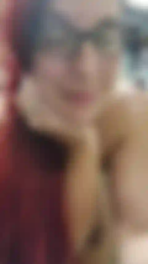 Hand expressing and draining my tits and squirting out TONS of milk! I even squirt and spray so much milk I force a let down and auto drip and the milk just starts running out of my tits all on its own! AUDIO!