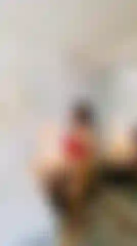 come in and see how hot I am