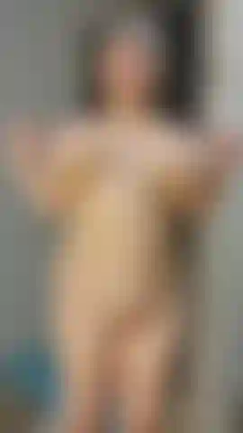 shiny tittie