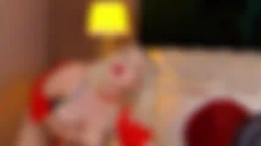 Your blonde distraction.