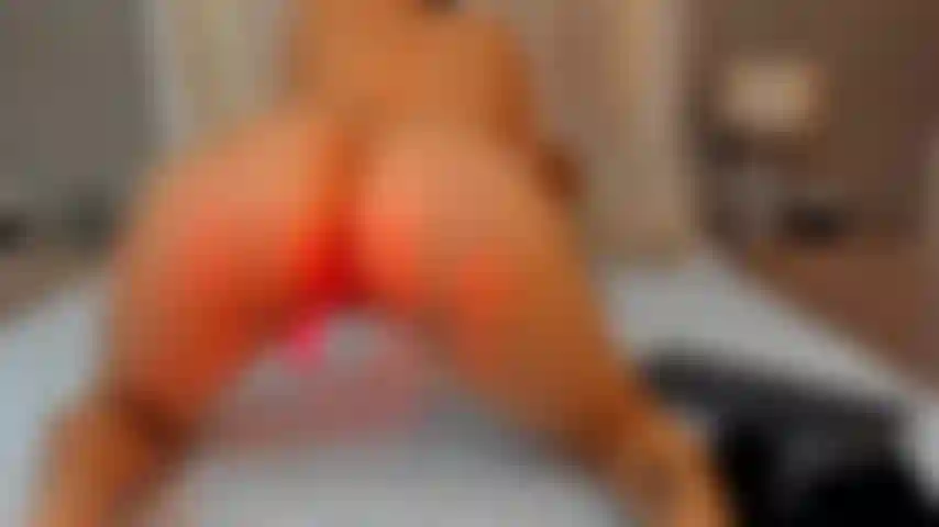 My butt in close-up and the sound of each spank will make you unable to look away Enjoy this video full of rhythm, mischief and pure temptation