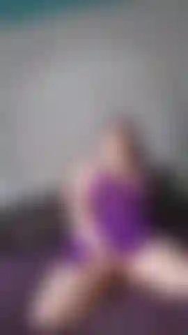 Rubbing my pussy while I cum over and over again and then taste it