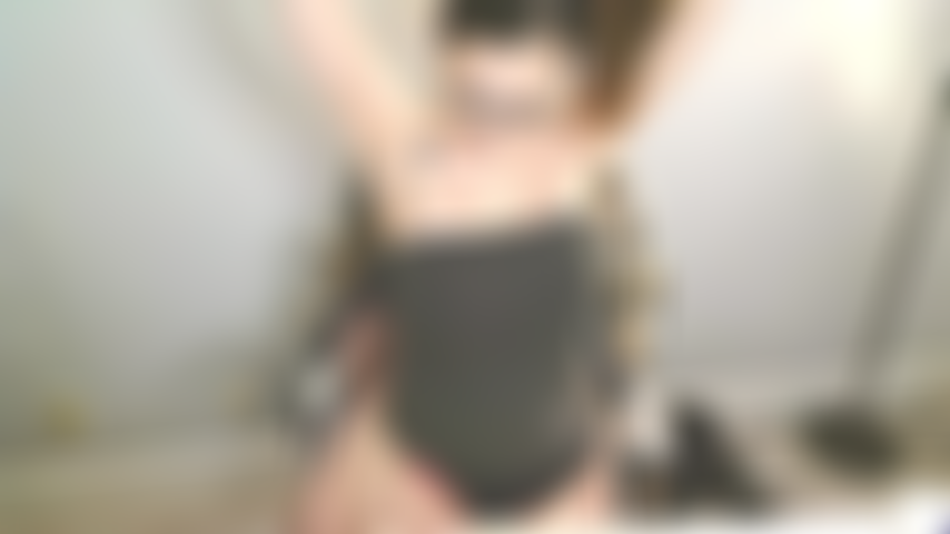 Long_relaxing_quiet_cum_bare_feet.