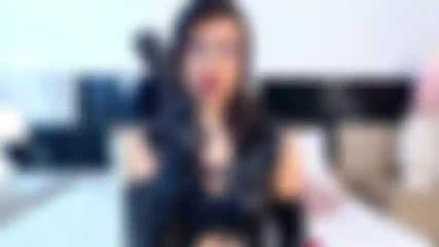 latex.. botas.. SPH.. JOI..  mientras comparo tu pequeo gusano.. te doy instrucciones para tocarte.