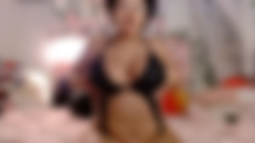 My body makes your little dick weak.