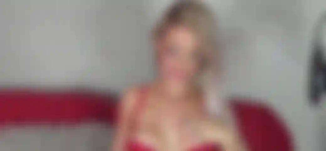 Fucking myself from behind and cumming xxx Get up Close to my tight wet pussy whilst i fuck and cum xxx (g)