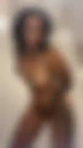 New video Fingering pussy in shower room