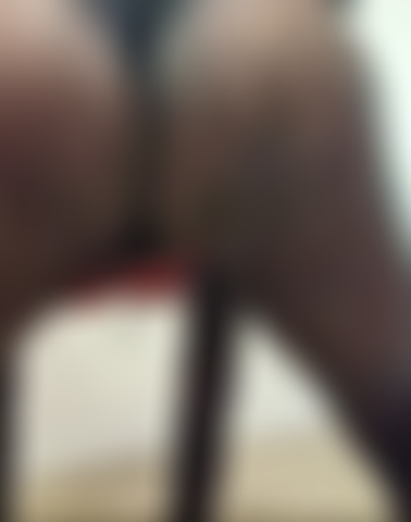 Booty bounce in lingerie.