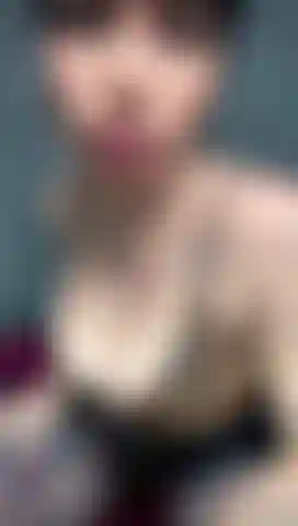 Look into my eyes and leave yourself in my hands!