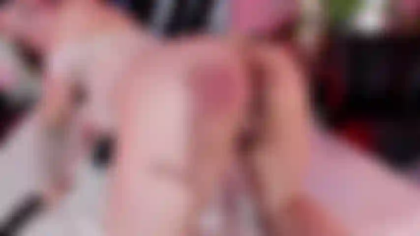 Shaking my big ass for your cock