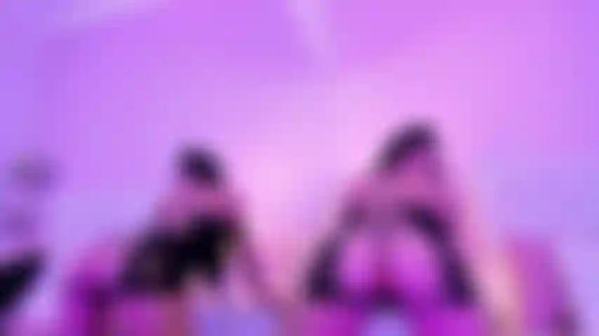 Plug anal and twerk