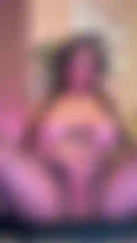 Whispering your ear to the ear ...