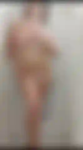 Teasing my curvy body