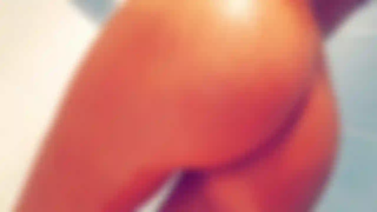 MY PEACHY ASS IN THE SHOWER