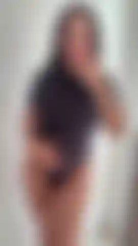 Look how my big ass moves, it's really wanting you.