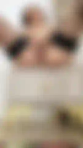 The sound of a wet pussy