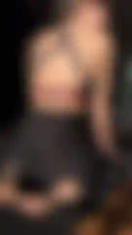 Butt scrunch gym lycra leggings tease.