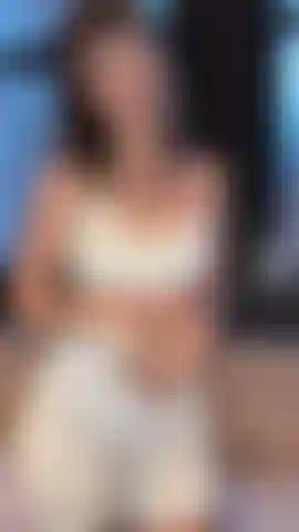 Tease & strip in my gymwear.