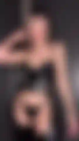 Do you like my latex outfit?