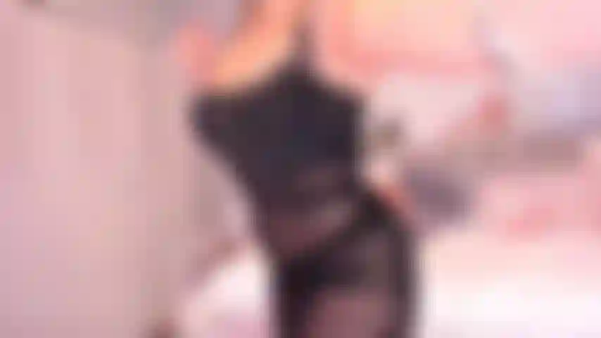 BIRTHDAY GOLD SHOW 2022 - Full body oil, fuck machine, twerk, strip, squirting dildo facial, cake sitting, whipped cream, messy birthday show! Let's get this big ass oiled up & cum twice together! The first 12 min is preshow, after is the 20 min gold show