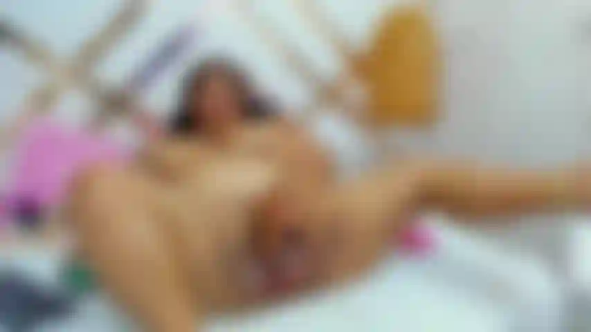 Mature with dildo hot cum