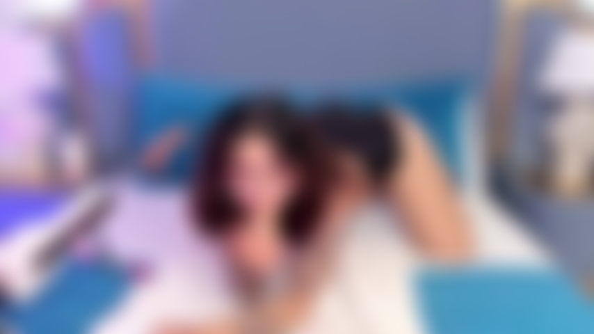 First i make it mine with my mouth, slowly and provocatively, until i can't take it anymore and i need to feel it inside. Do you want to see me moan while i stick it in eagerly? This video is for you..