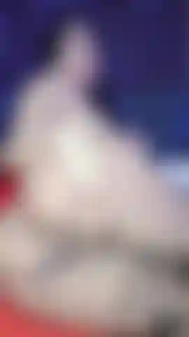 Let me seduce you with my ass bunching for you naked.