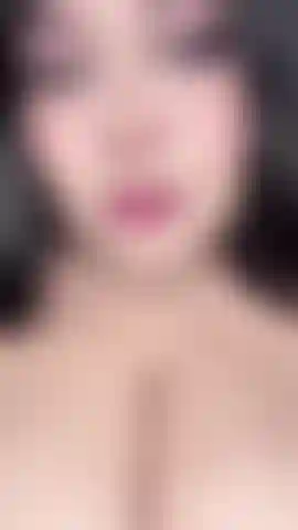 I bounce my tits and I spit you.