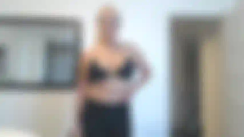 Biceps Worship, Body Oil & Dirty Talk  A 25-minute custom fantasy made for muscle lovers. I oil up my powerful body until it glistens and give you a front-row seat to bicep worship like youve never seen before. Slow teasing, flexing, and relentless dirty talk build the tension higher and higher until we both lose control and cum together in a hot mutual orgasm.
Strong. Slick. Filthy. Intimate.