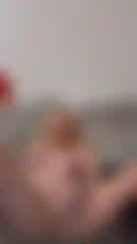 Playing with my pussy till I make my pussy squirt