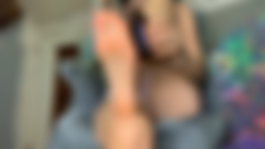 Oiled Feet JOI- Watch as I tease you wiht my